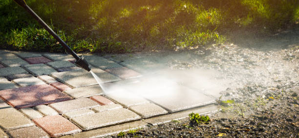 Best Driveway Pressure Washing  in Banning, CA